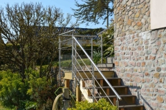 Escalier inox et verre sur terrasse Silvadec - MCO - Créances