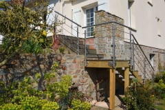 Escalier inox et verre sur terrasse Silvadec - MCO - Créances