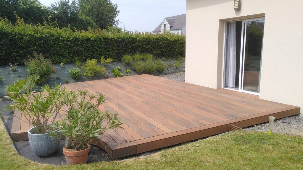 Terrasse en Silvadec Gamme Atmosphère nuance Ipé